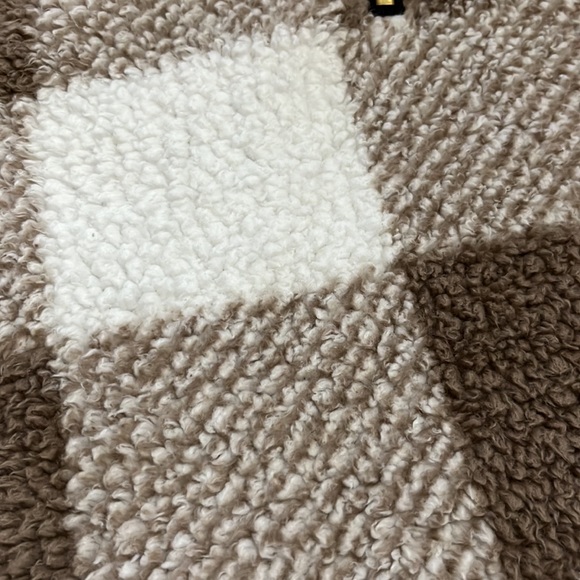 Teddy pullover tan plaid squares half zip jacket - Picture 9 of 17